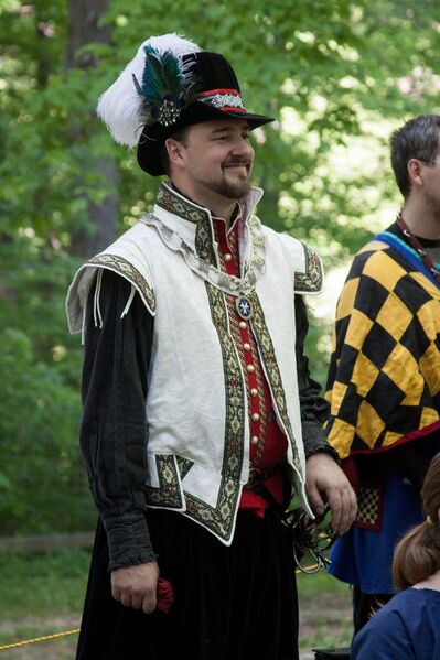 File:Fearghas Court.jpg