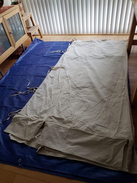 File:Blacktent15.jpg